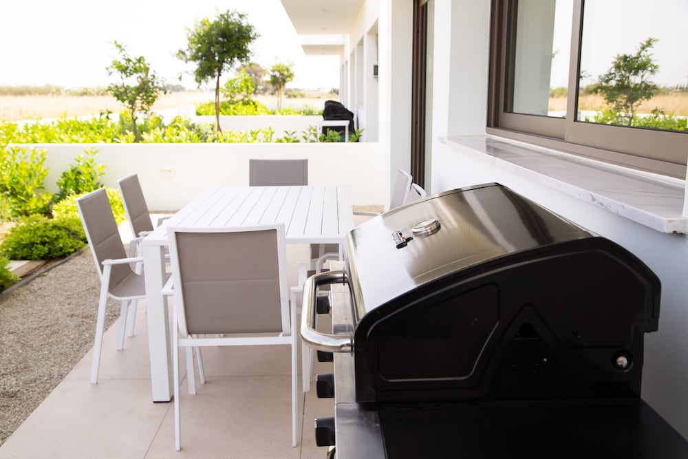 Phaedrus Living: Serenity Waves Villas No.11