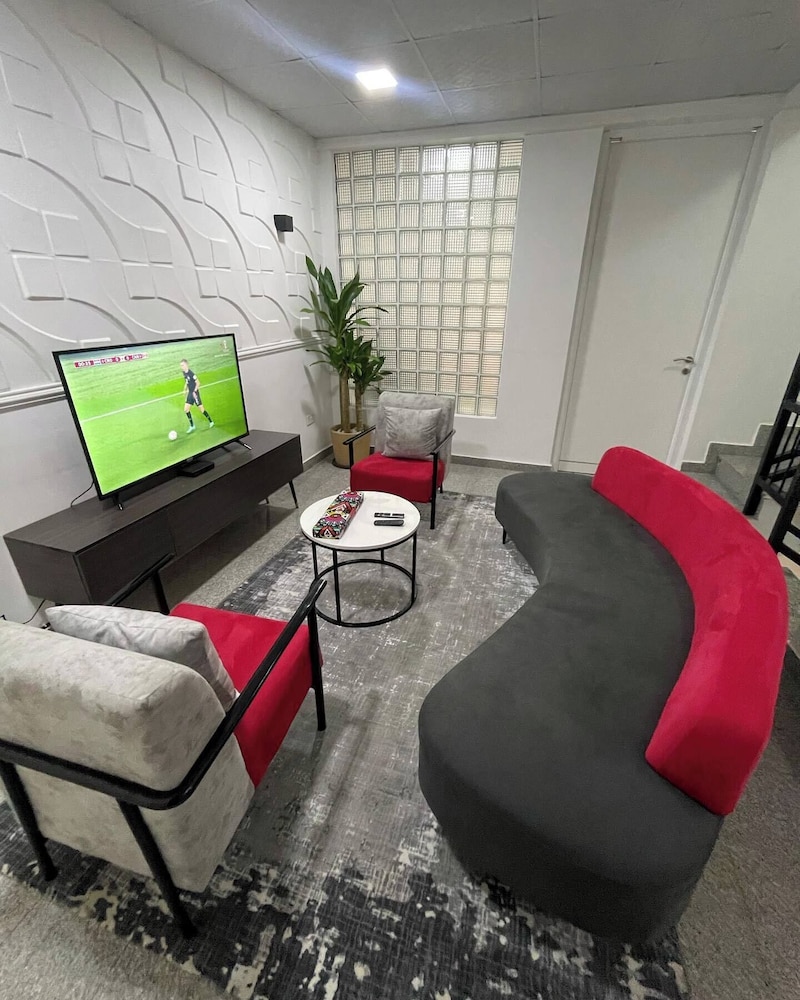 LUXE APARTMENTS