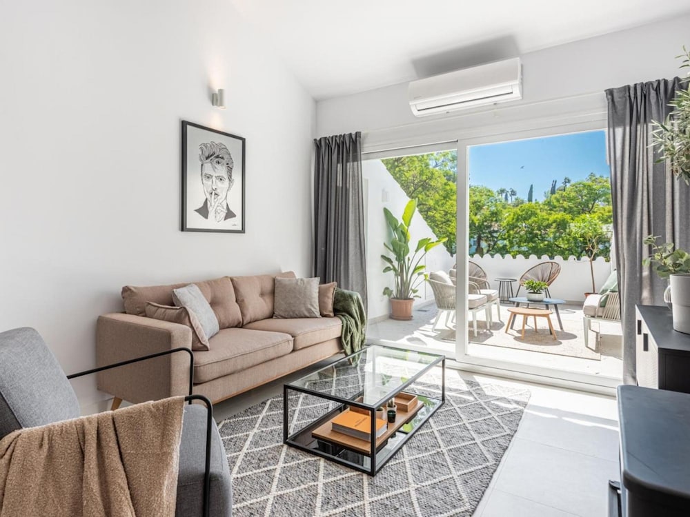 Agrupadas Beautiful Duplex With Amazing Location