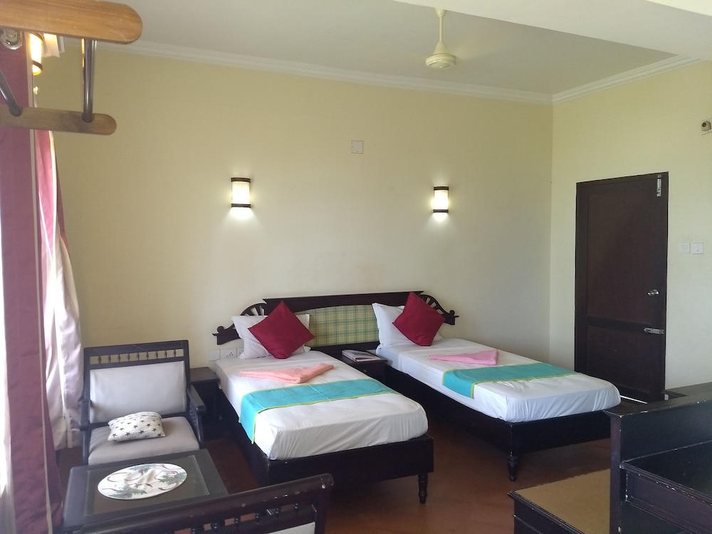 Blooming Bay - Clifftop Beach Resort