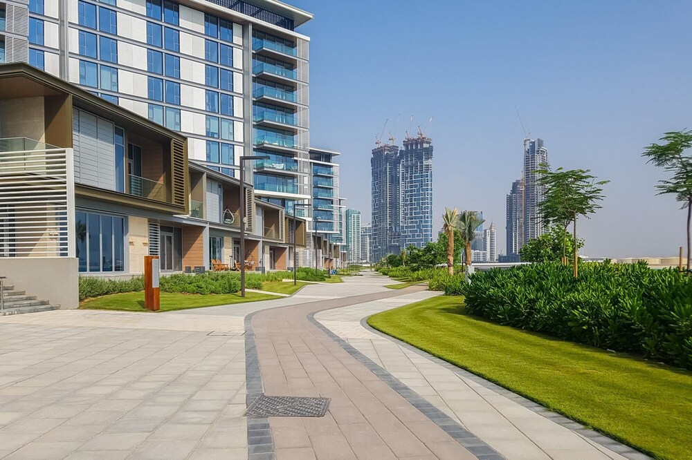 Stunning Sea Views on Dubai s New Luxury Island