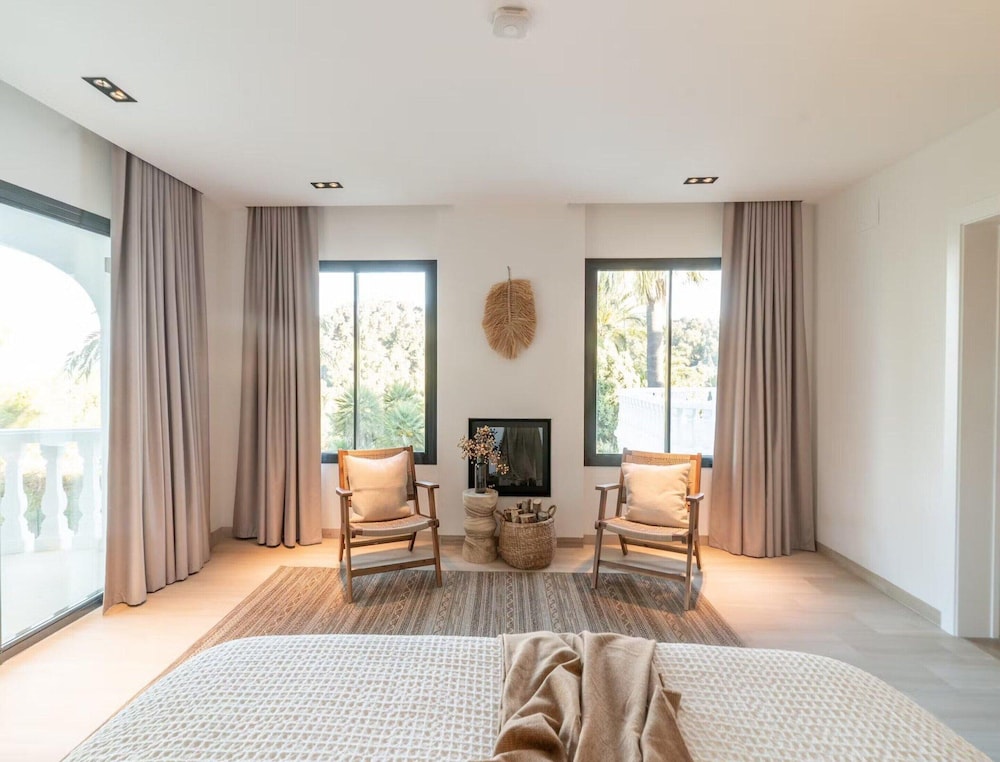 Superb Villa With Private Lagoon Pool
