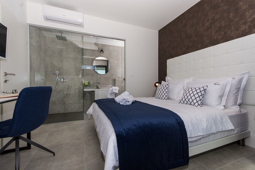 Luxury Apartments Royal M with Pool