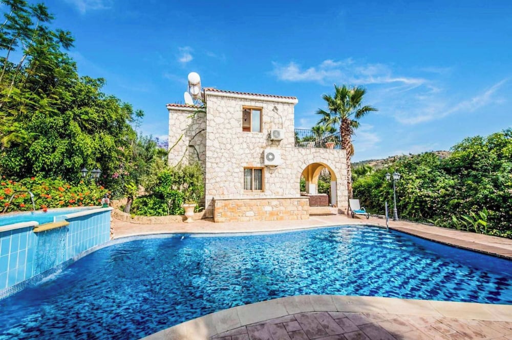 Villa Anna Argaka
