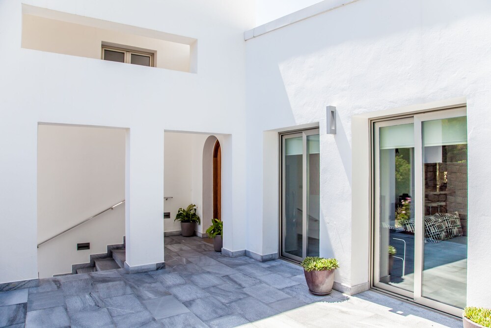 Cubo's Villa el Tejar view 4