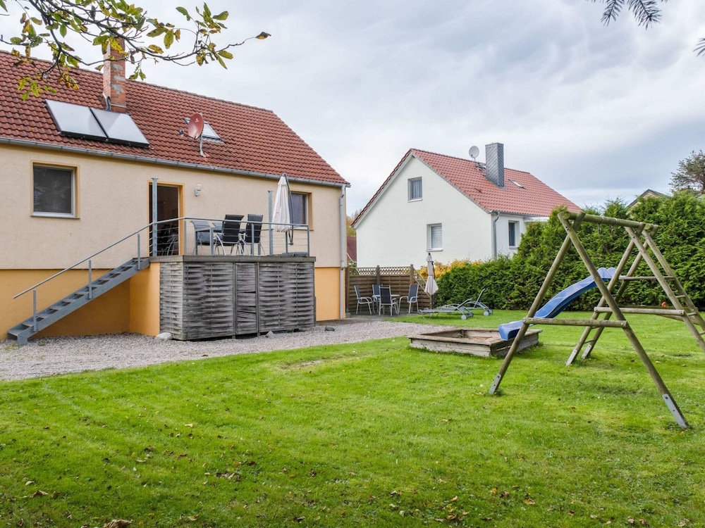 Restful Holiday Home in Kalkhorst Near Beach, City Centre