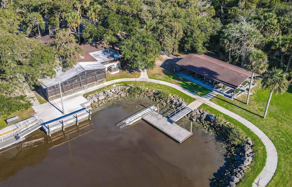Beachfront 5BR Home With Ocean Views