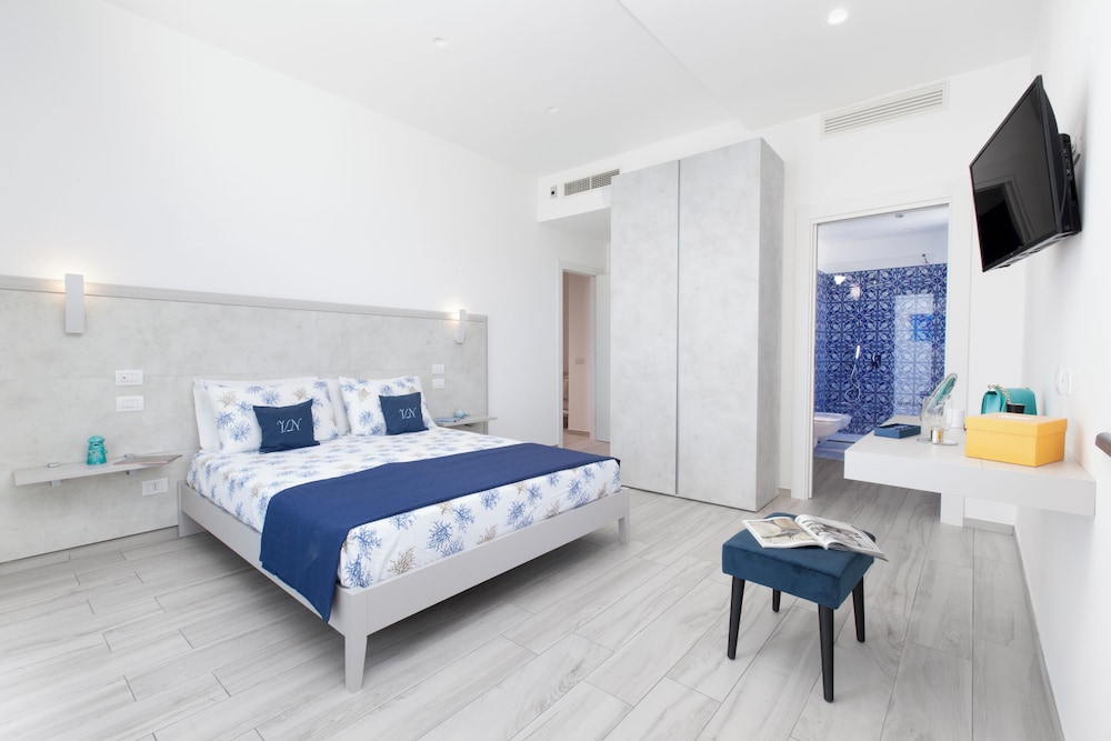 Villa By The Beach With Sea-View And Luxury Amenities