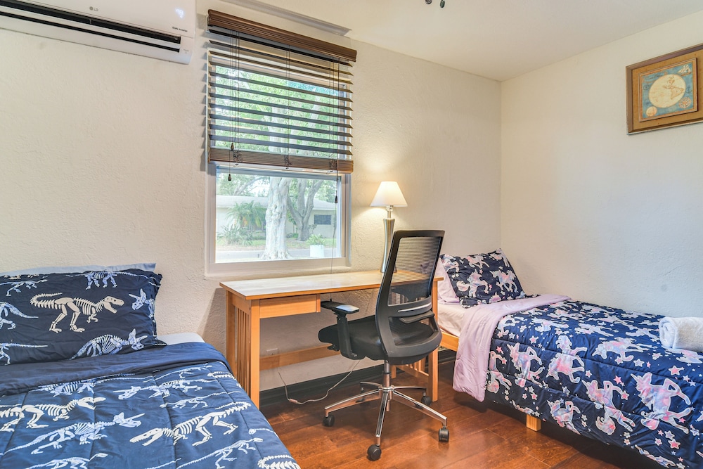 2 Mi to Beach: Family Getaway w/ Yard in St Pete!
