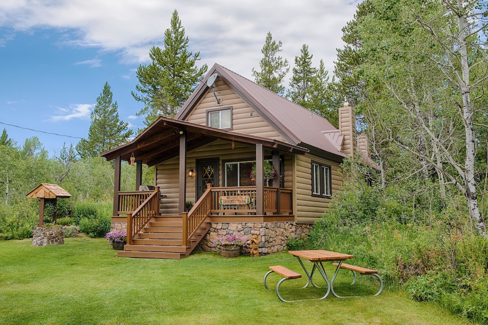 Hotel Grandma's Cabin - Image 1