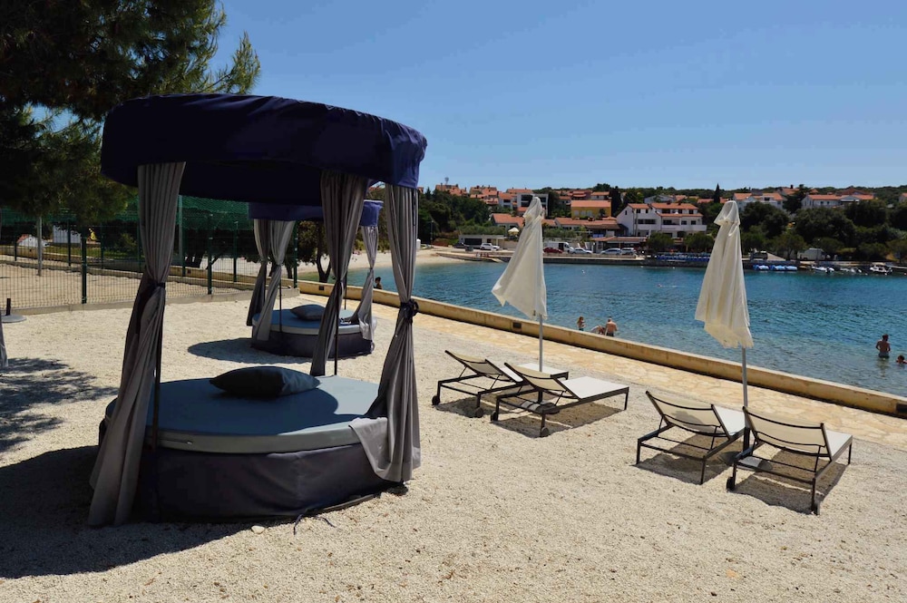 Apartments Pjescana Uvala/istrien 11044