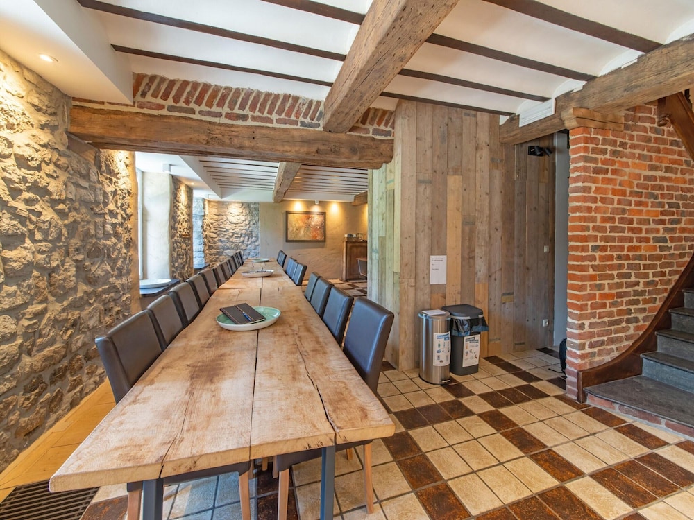 Vacation Home With BBQ Near Hotton