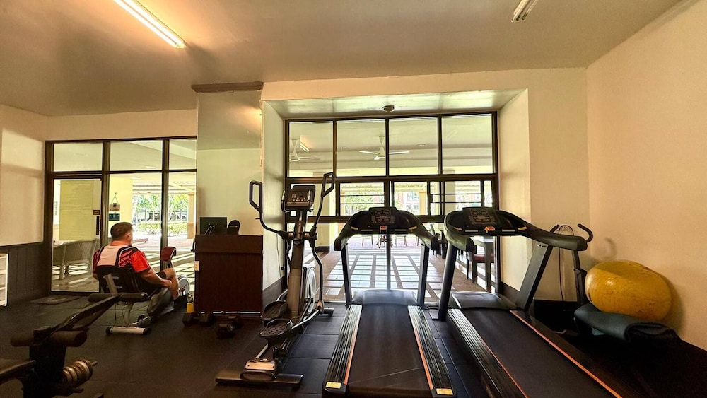 Palace - Spacious 1 Bedroom Condo With Shared Pool