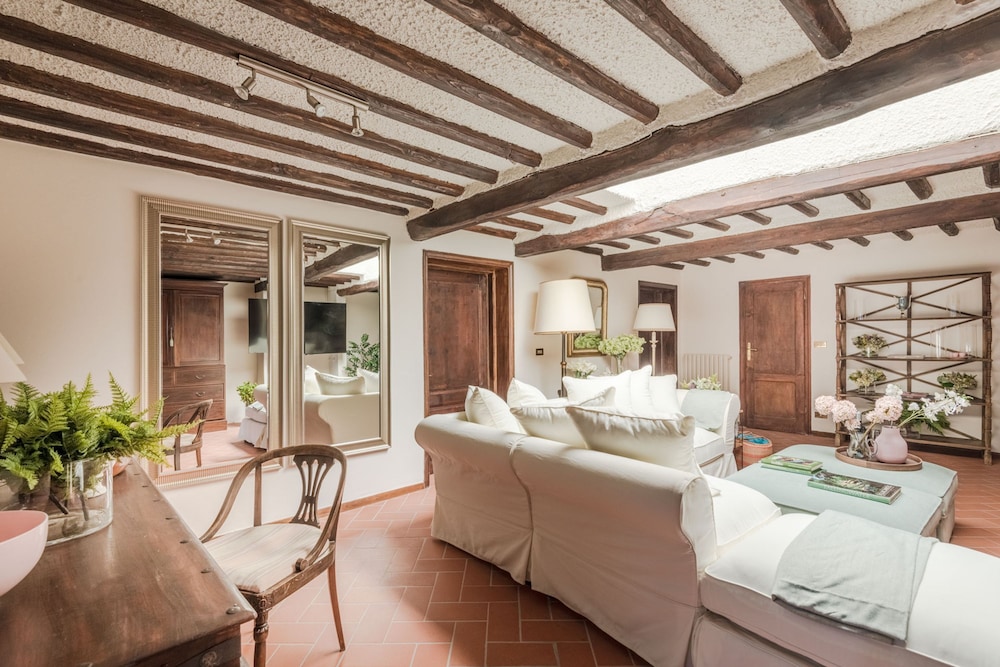 Villa Lontana in Lucca