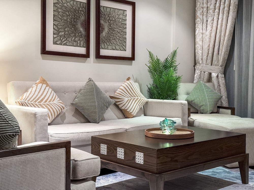 Resort Apartments - Royal Amwaj North