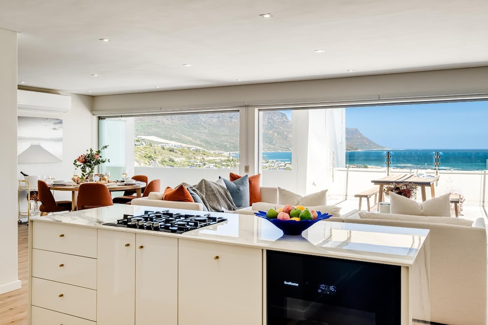 Clifton 2bed Penthouse Sea Views Dunmore Horizons