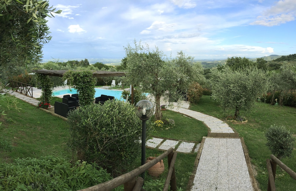 Villa Le Ripe Apartments