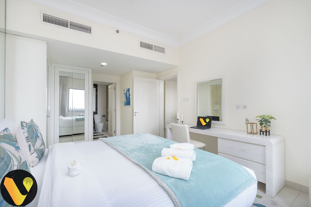 Vogue Stylish Apt Near Dubai Mall & Burj
