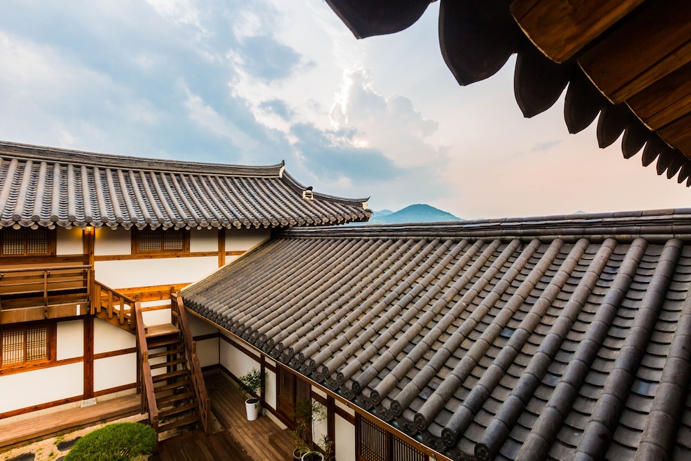 Gyeongju West Namsan Hanok Pension