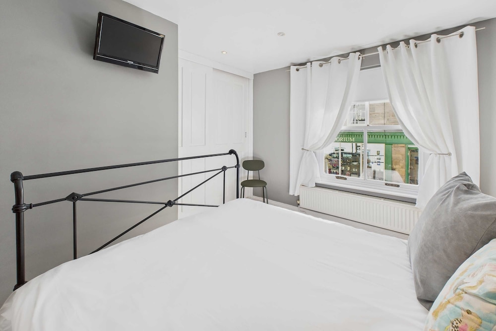 Host Stay Luna Cottage