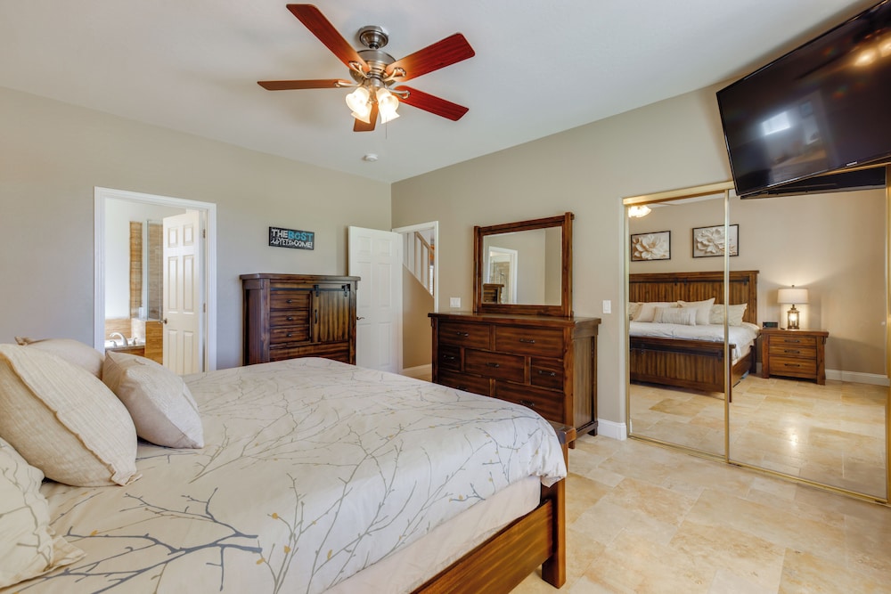 Private Yard & Fairway View: Phoenix Golf Retreat!