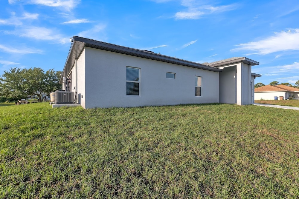 Serene Golf View Retreat 3 Bedroom Duplex by RedAwning, photo 2