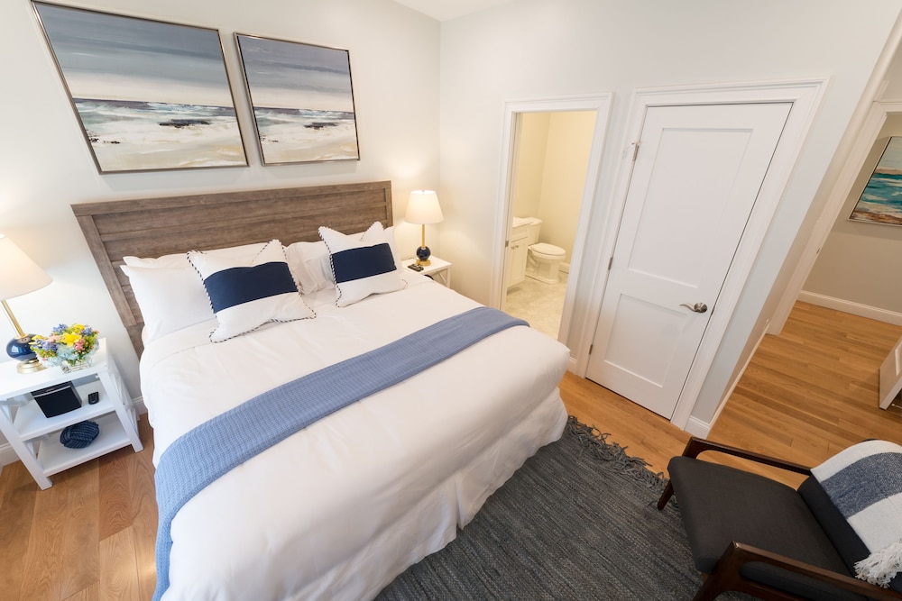 The Newport Lofts - 364 Thames Street