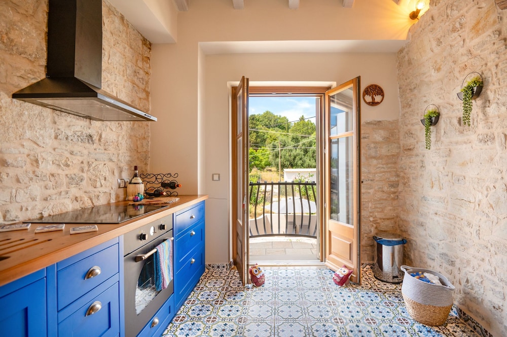 Bee Tree Villa in Corfu