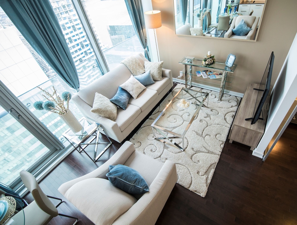 Royal Stays Condominiums - Downtown