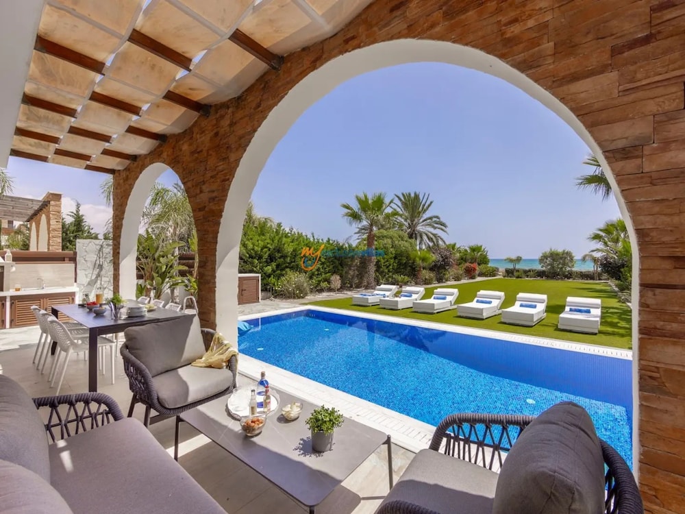 Ayia Napa Seafront Ionion Villa H5
