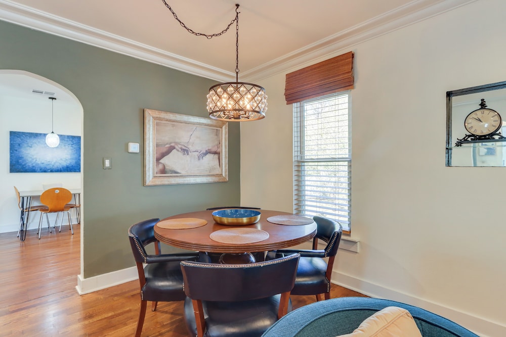 Chic Joplin Cottage w/ Patio < 3 Mi to Town!
