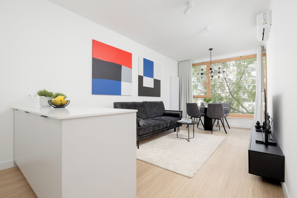 Domaniewska Mokotów by Renters Prestige