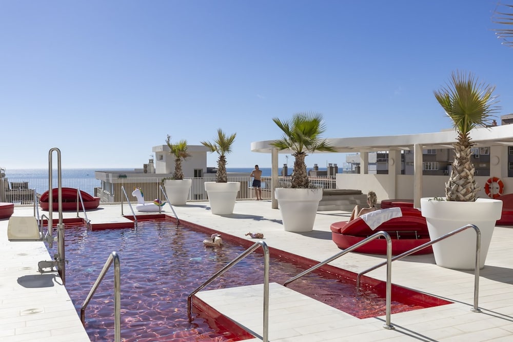 Stunning Seafront Apartment in Carvajal Beach