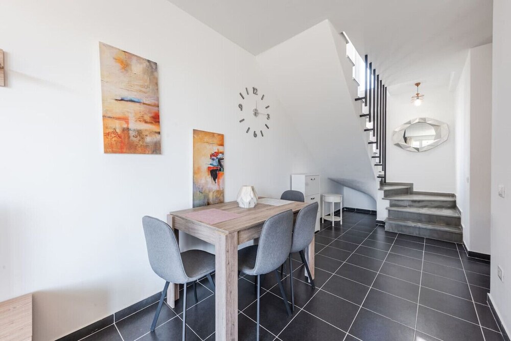 Coastal Haven Talea in Tale