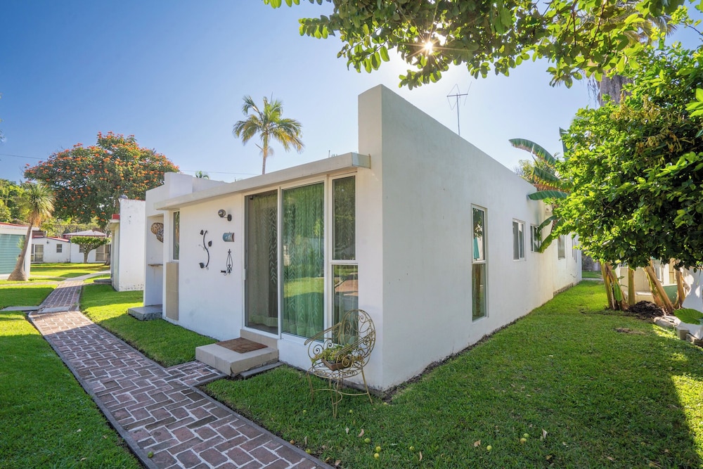 Family House in Jiutepec with Pool & BBQ
