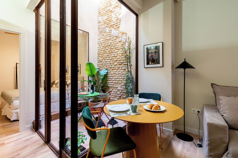 One&Lux Casa Barrabas