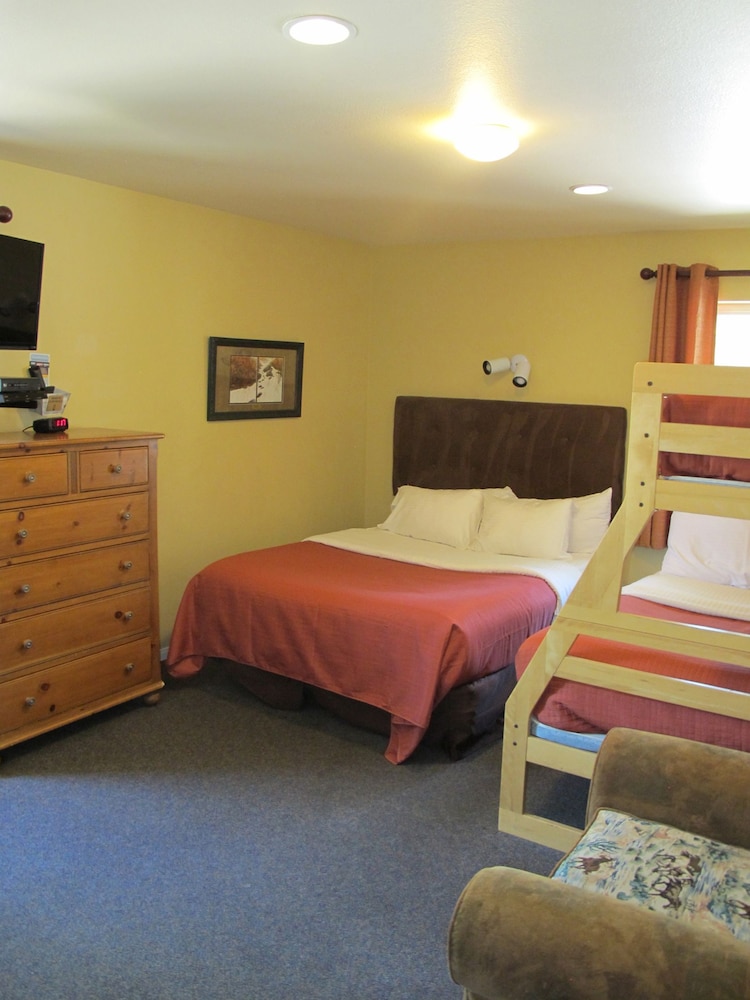 Convict Lake Resort