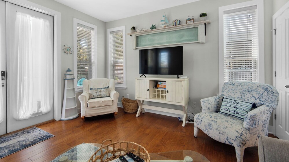 3BR Home in Seagrove Beach + Free Tickets: Bikes, Dolphin Cruise & More!
