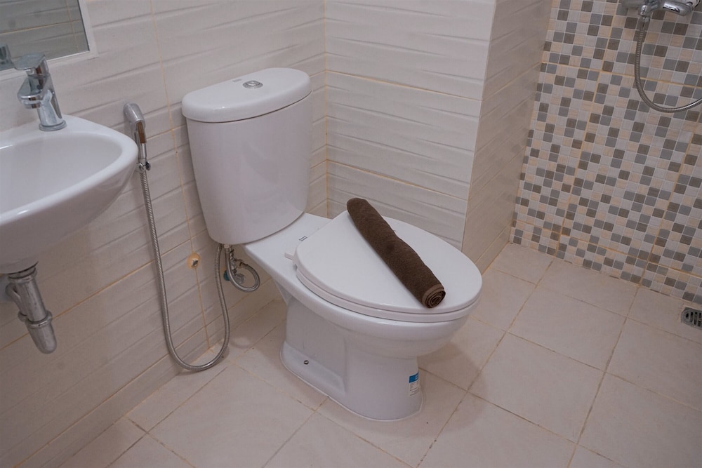 Brand New and Spacious Studio Room at Cisauk Point Apartment