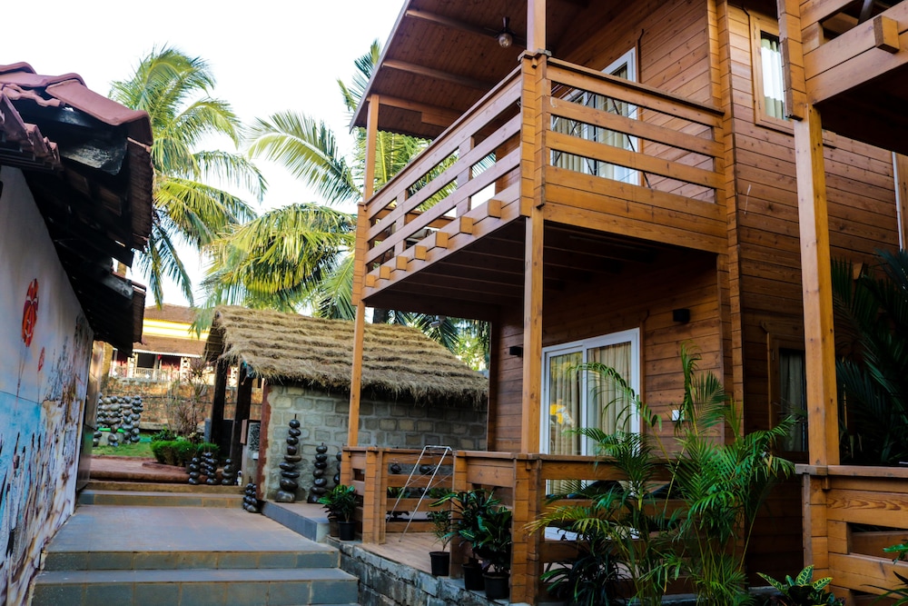 18 Degrees Beach Resort