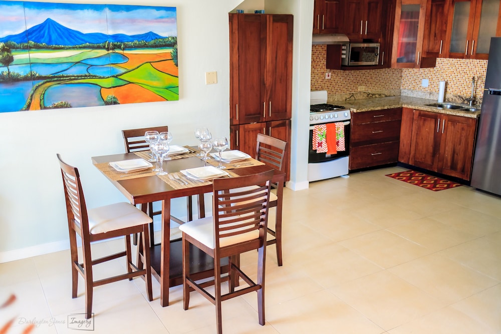 Skyview Manor Guest Apartments