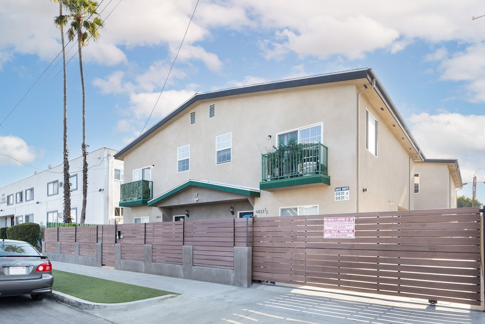 North Hollywood Vacations - Noho by Avantstay North Hollywood Townhome - Property Image 20