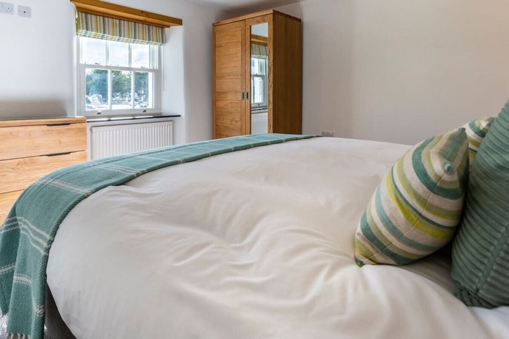 Number 1 Bossiney House
