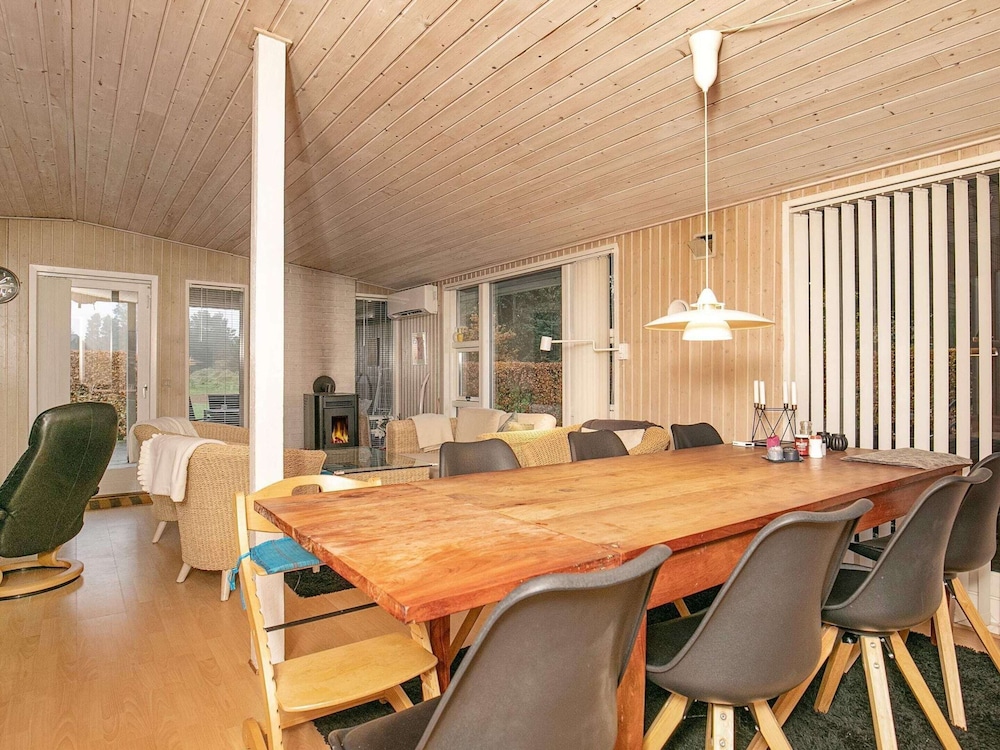 8 Person Holiday Home in Blavand