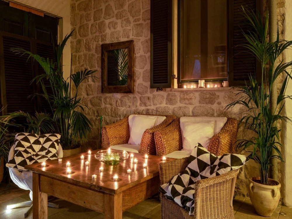 Villa Lola