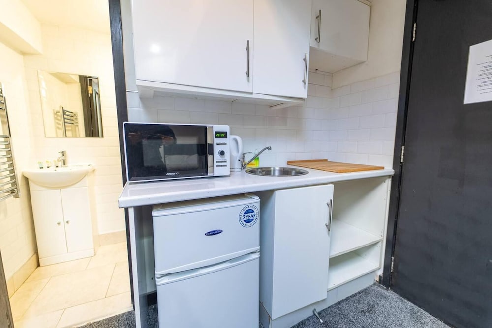 Ensuite Style Studio in Selly Oak view 4