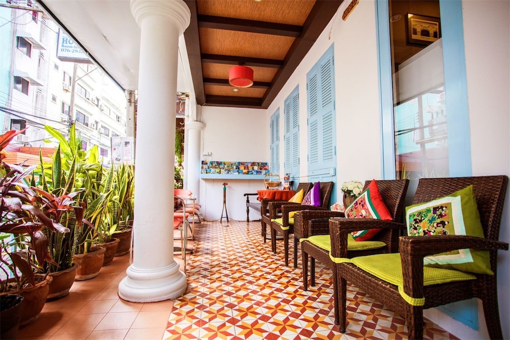 Patong Sino House