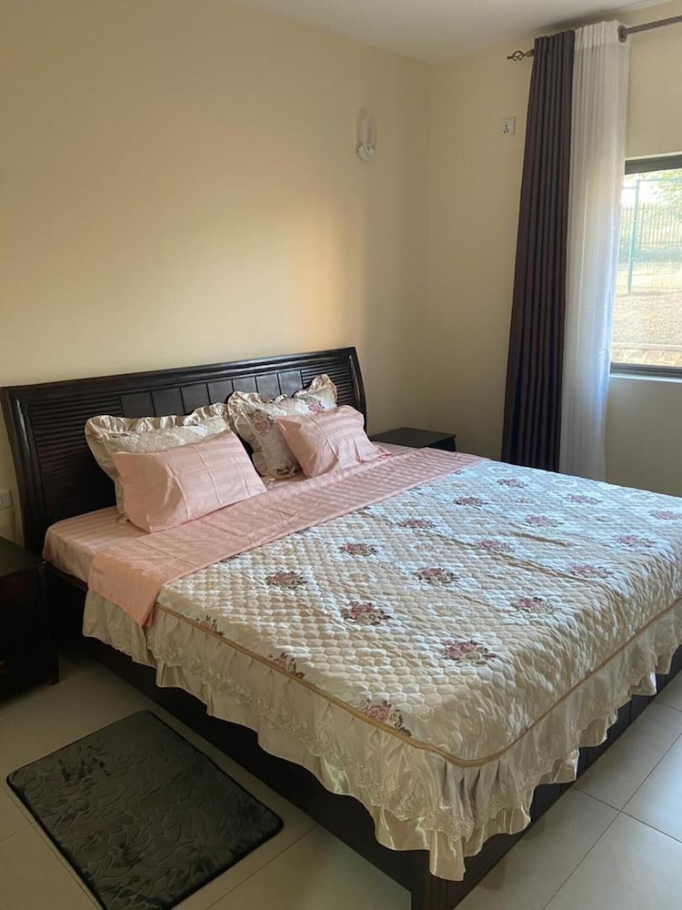 2 Bedroom Apart in the Heart of Vision City Kigali view 2
