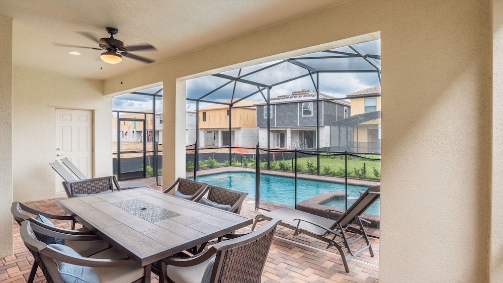 Windsor Westside Resort 7 Bedroom Home with Game Room 7 Home