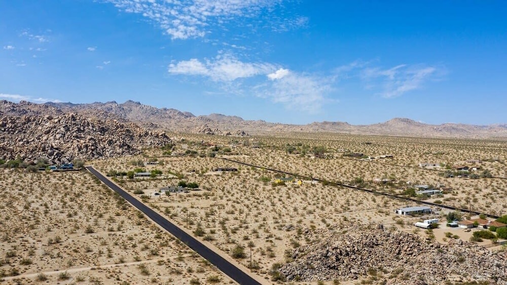 @ Marbella Lane - Moon Designer Home Close to Jtnp